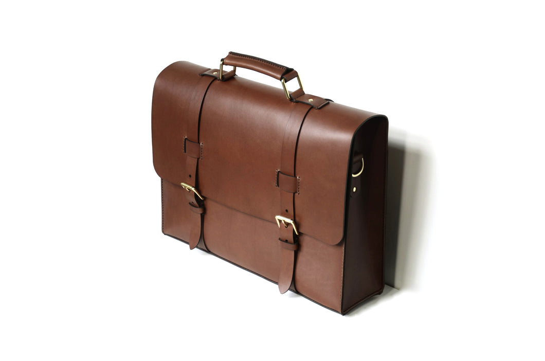 CASE™ MESSENGER BAG